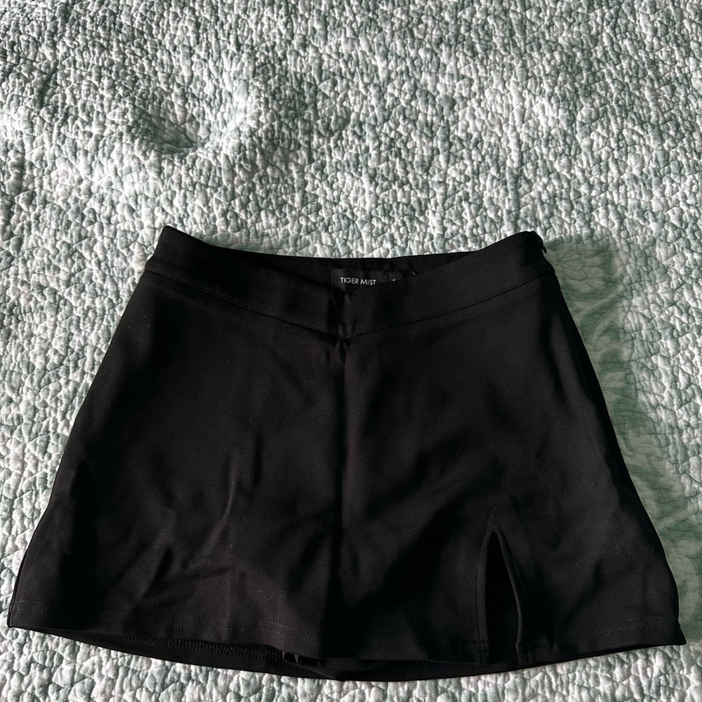 Tiger Mist Daphnie Skort - NWT - S